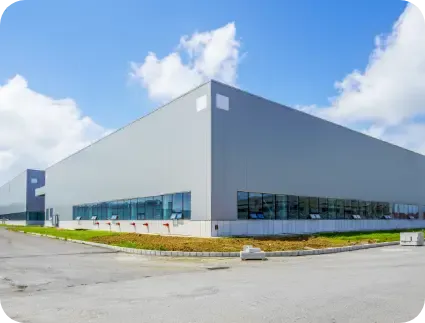 Parc industriel : bâtiment d’usine et entrepôt logistique